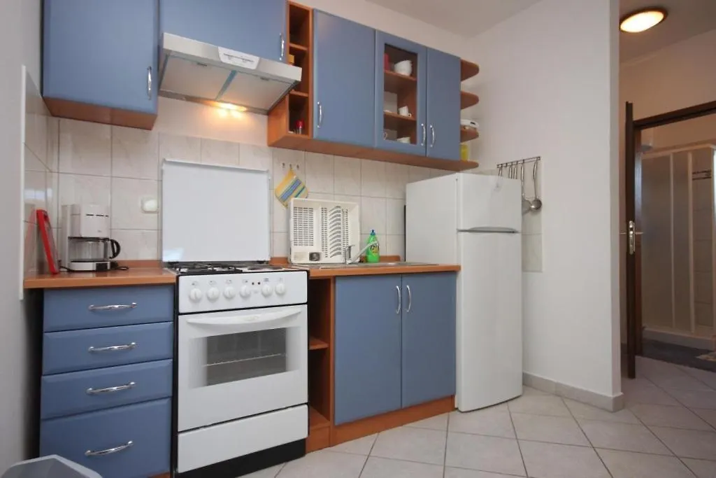 Apartments With A Parking Space Mali Losinj Croatia