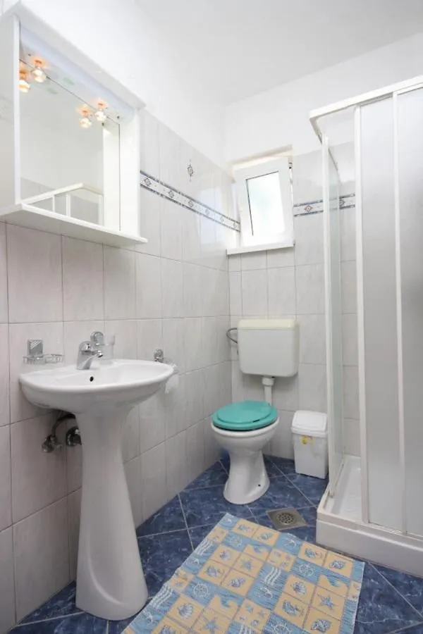 Apartments With A Parking Space Mali Losinj