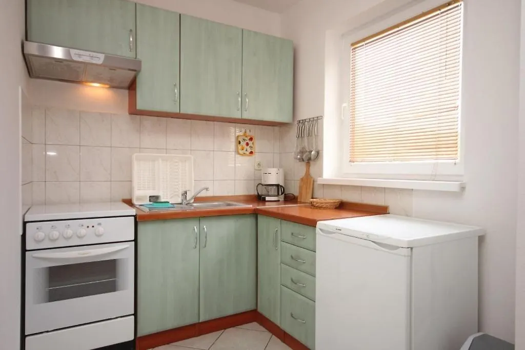 Apartments With A Parking Space Mali Losinj
