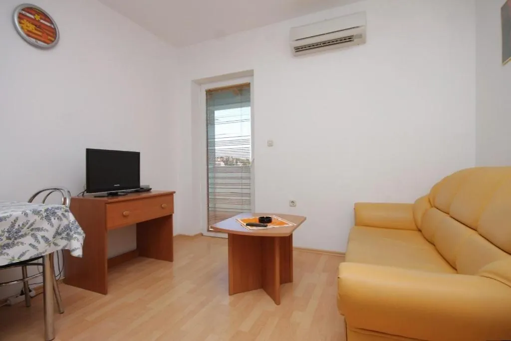 Apartments With A Parking Space Mali Losinj Croatia