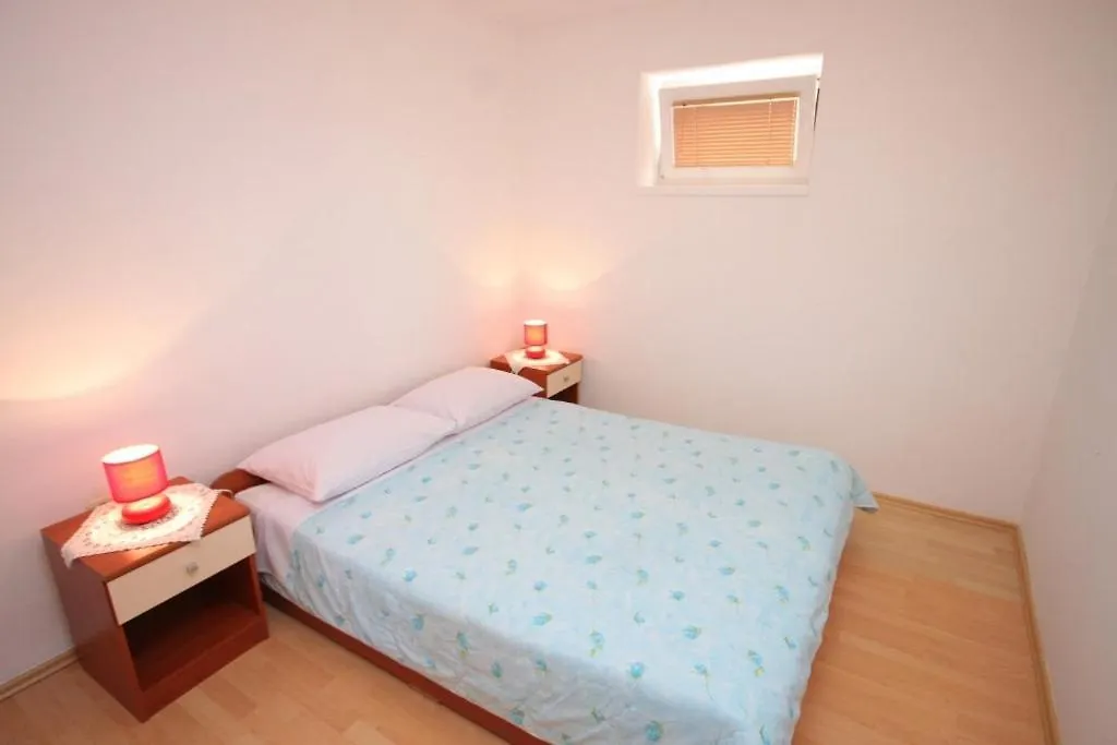 Apartments With A Parking Space Mali Losinj