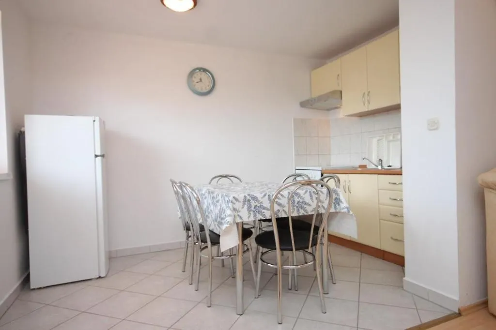 Apartments With A Parking Space Mali Losinj